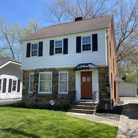 Fenced-In Backyard, Univ Hts Charmer, 3 Bed